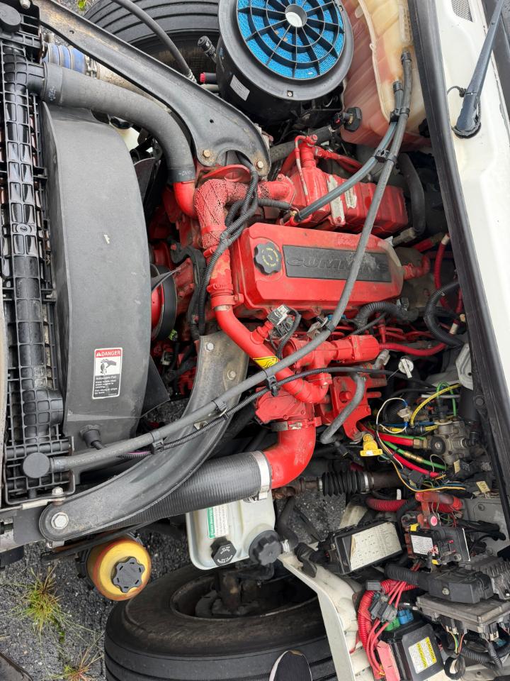 Freightliner M2-106  2016