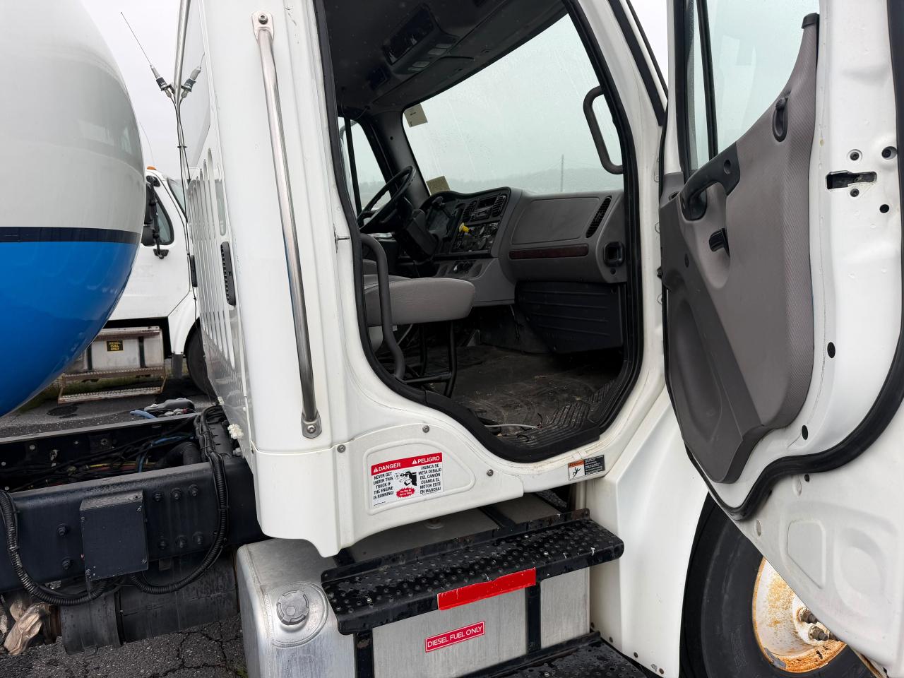 Freightliner M2-106  2016