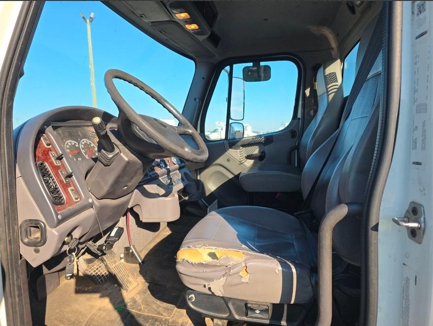 Freightliner M2-106  2016