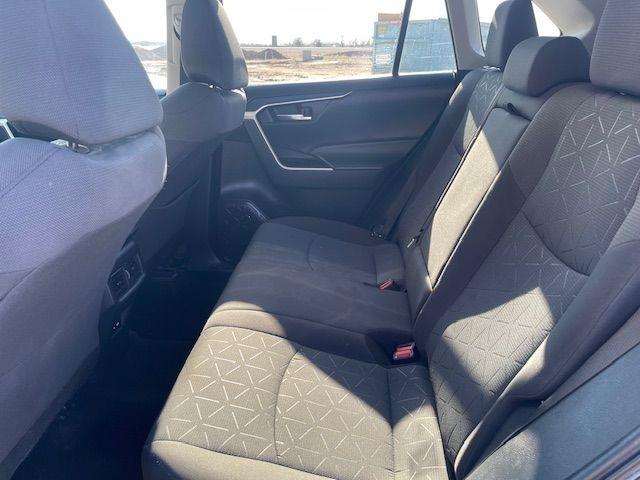 Toyota RAV4 XLE AWD 2021