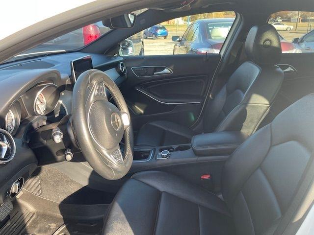 Mercedes-Benz GLA-Class GLA250 4MATIC 2017