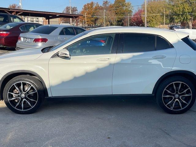 Mercedes-Benz GLA-Class GLA250 4MATIC 2017