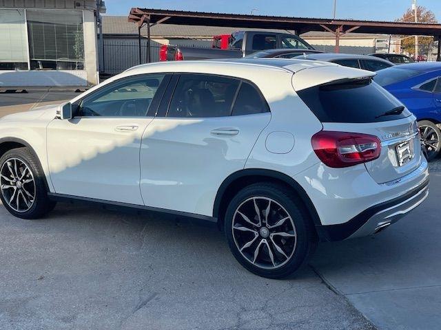 Mercedes-Benz GLA-Class GLA250 4MATIC 2017