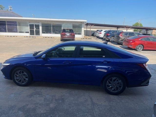 Hyundai Elantra SEL 2024