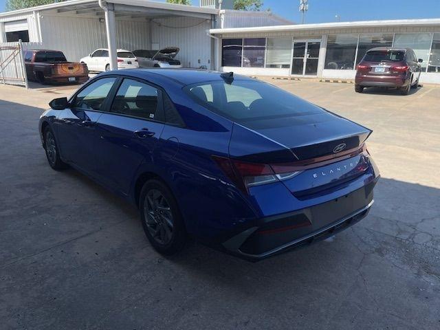 Hyundai Elantra SEL 2024