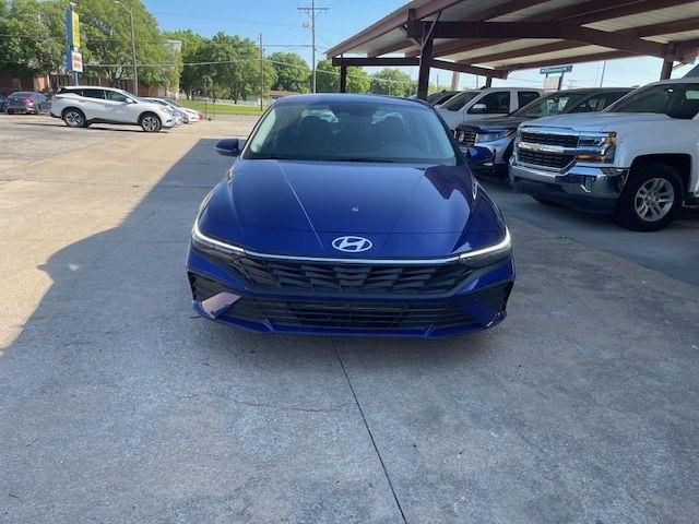 Hyundai Elantra SEL 2024