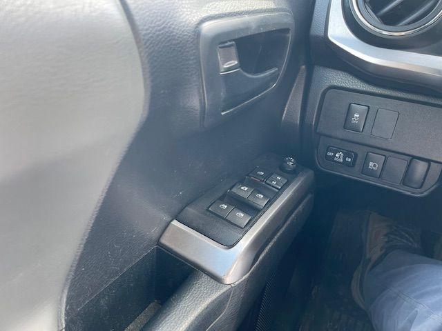 Toyota Tacoma SR5 Double Cab Long Bed V6 6AT 4WD 2022