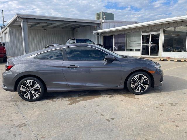 Honda Civic EX-T Coupe 6M 2017