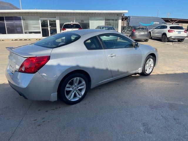 Nissan Altima 2.5 S CVT Coupe 2013
