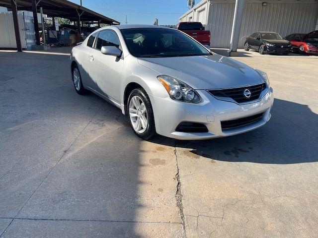 Nissan Altima 2.5 S CVT Coupe 2013