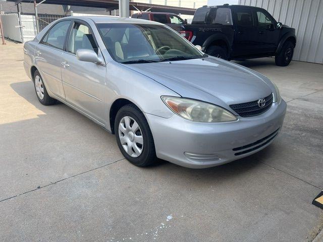 Toyota Camry LE 2004