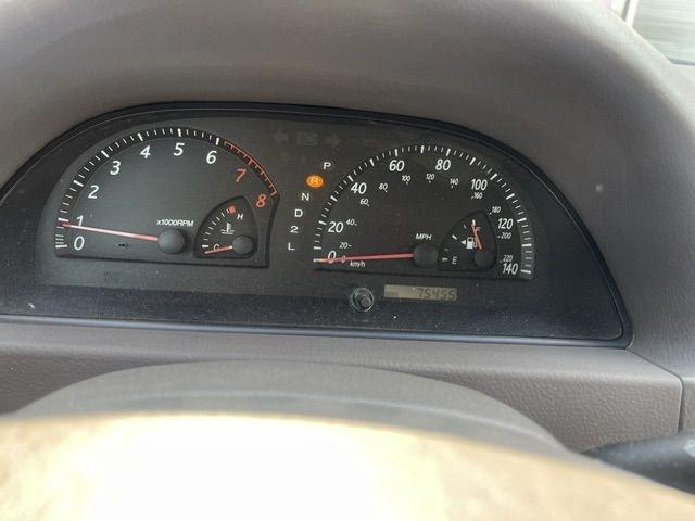 Toyota Camry LE 2004
