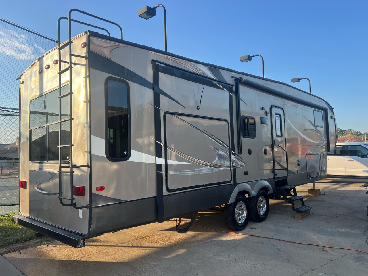 2013 Forest River Chaparral photo 4