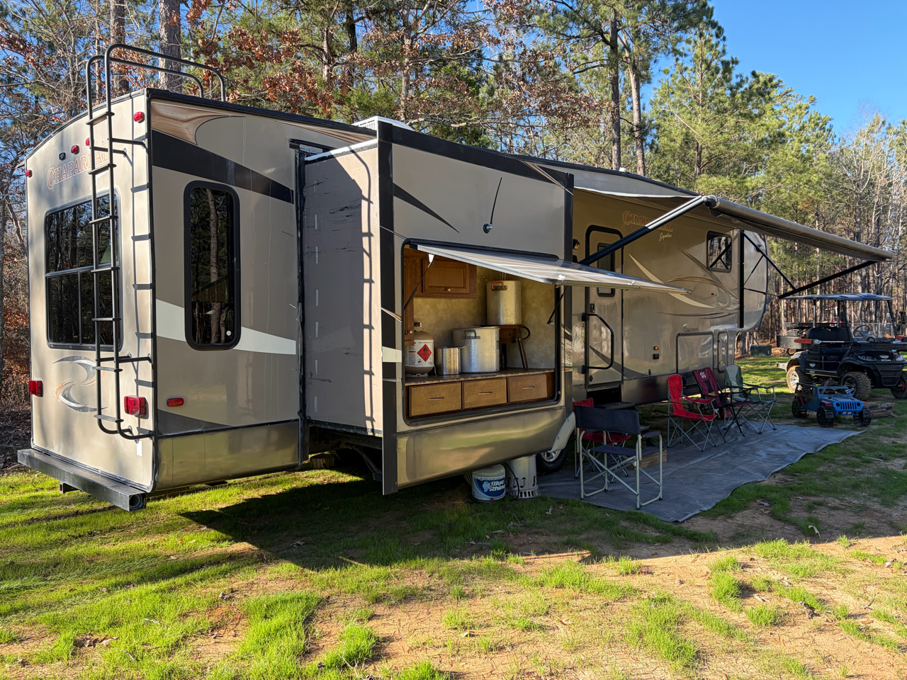 Forest River Chaparral  2013