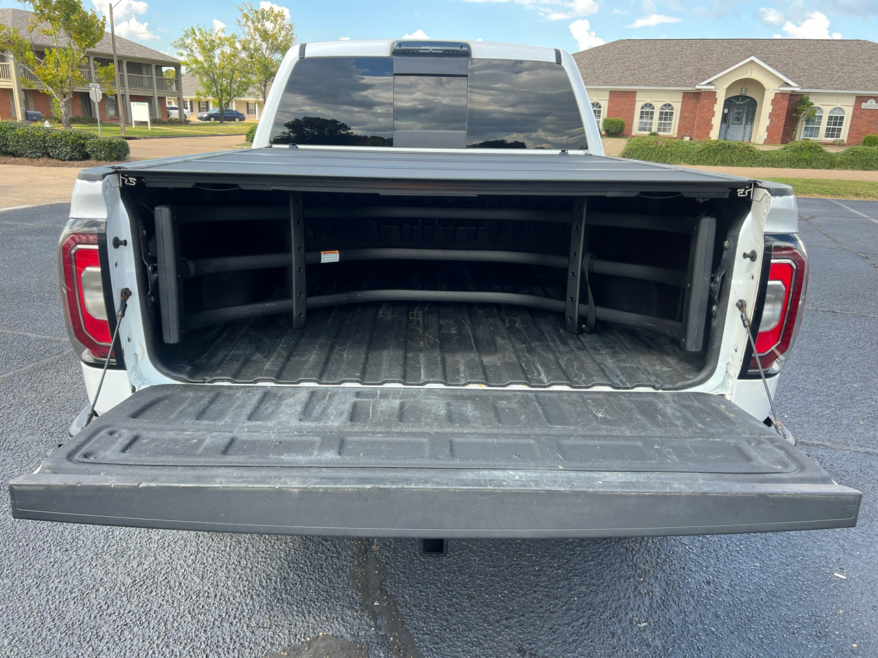 2017 Gmc Sierra 1500 SLT photo 8