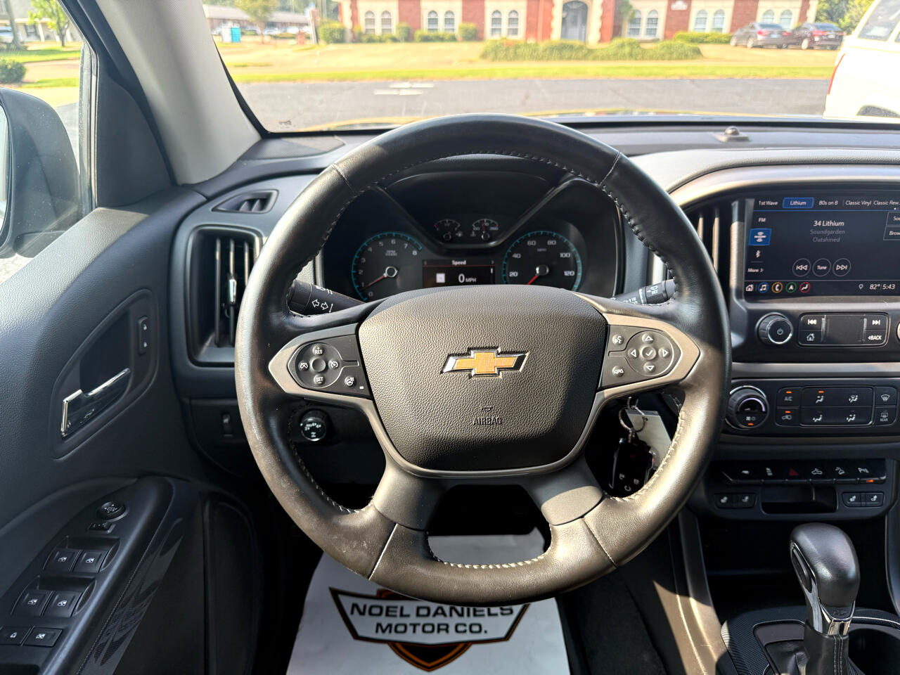 2022 Chevrolet Colorado Z71 photo 8
