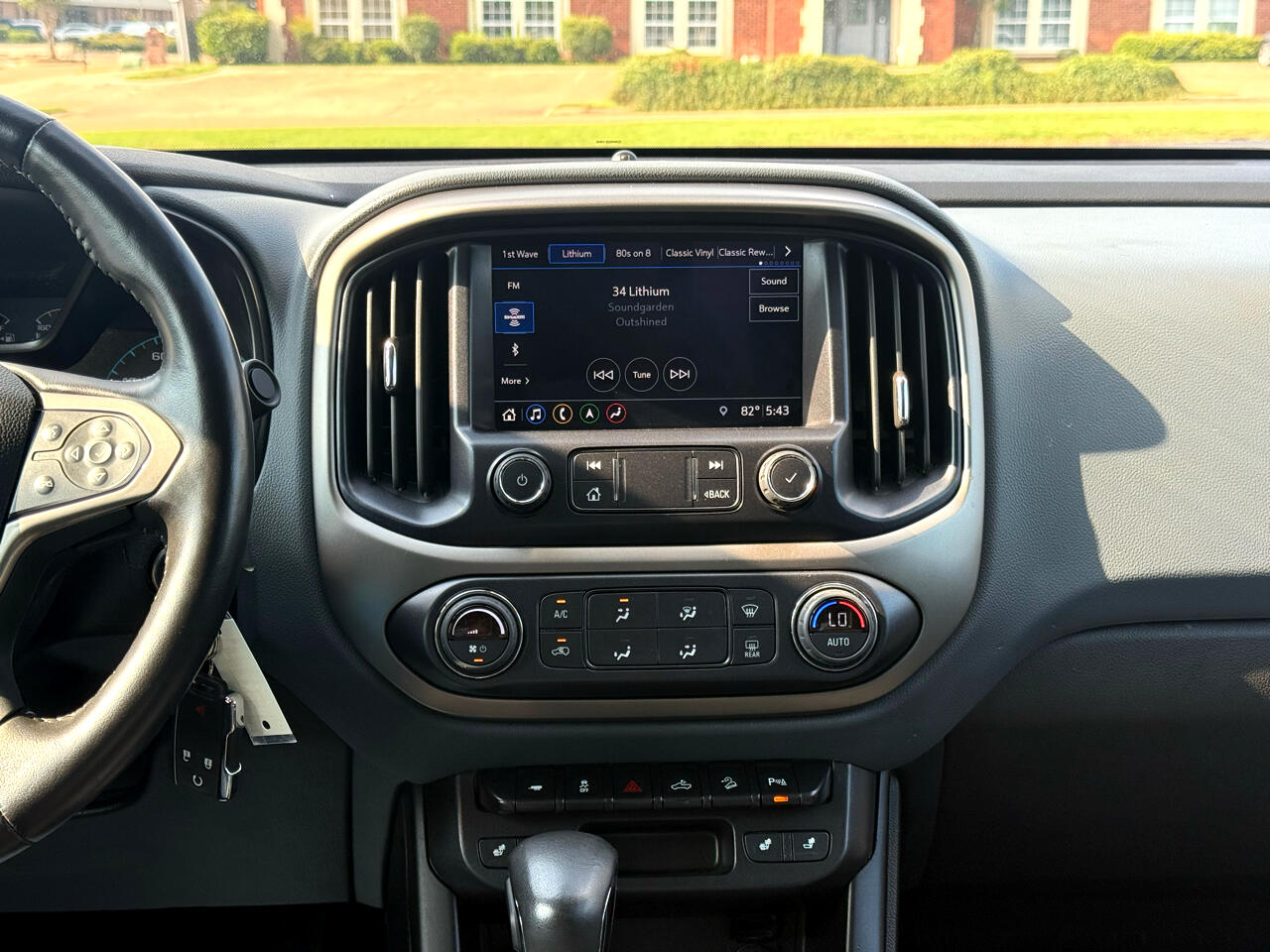 2022 Chevrolet Colorado Z71 photo 9