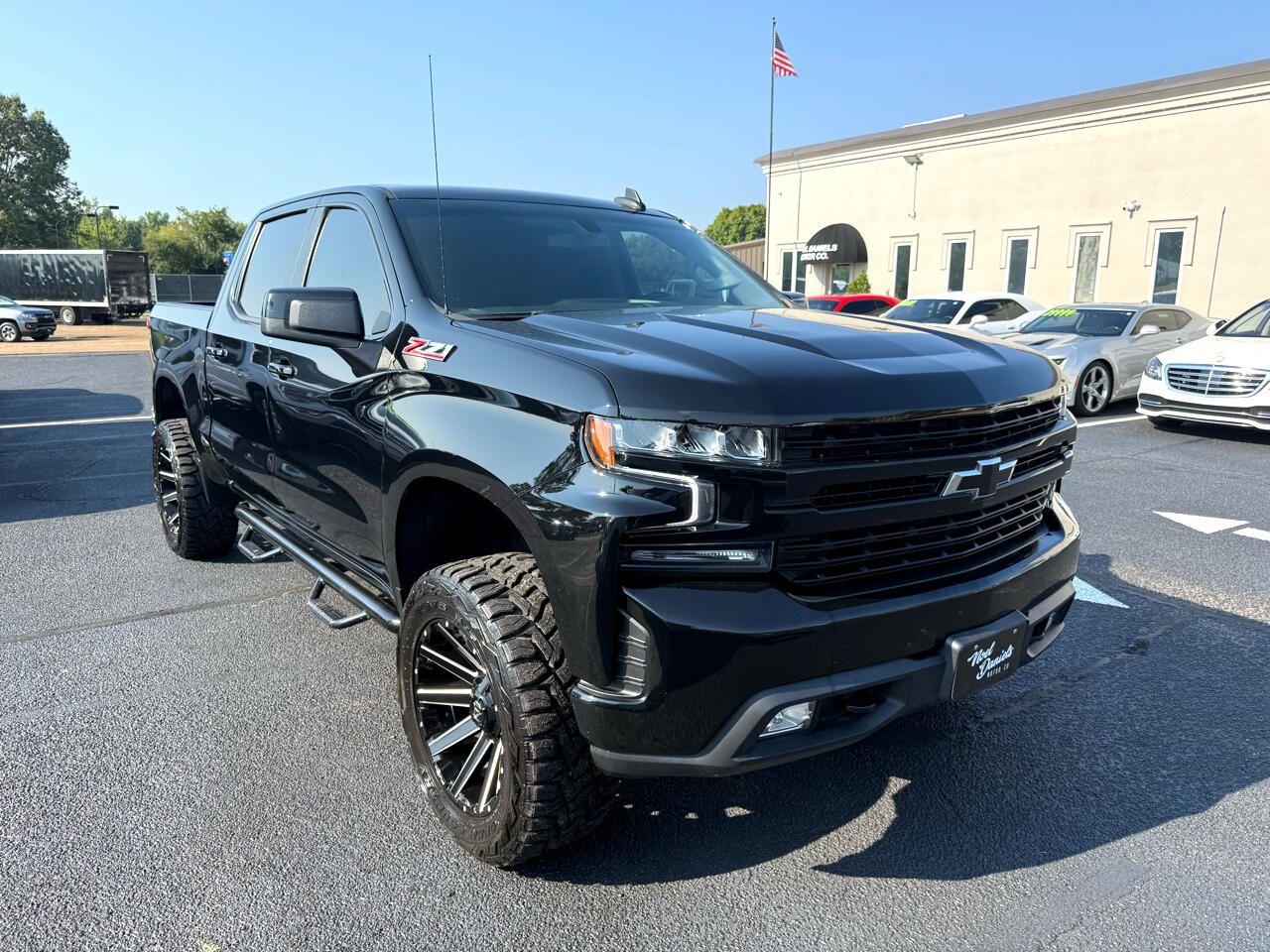 2021 Chevrolet Silverado 1500 RST photo 2
