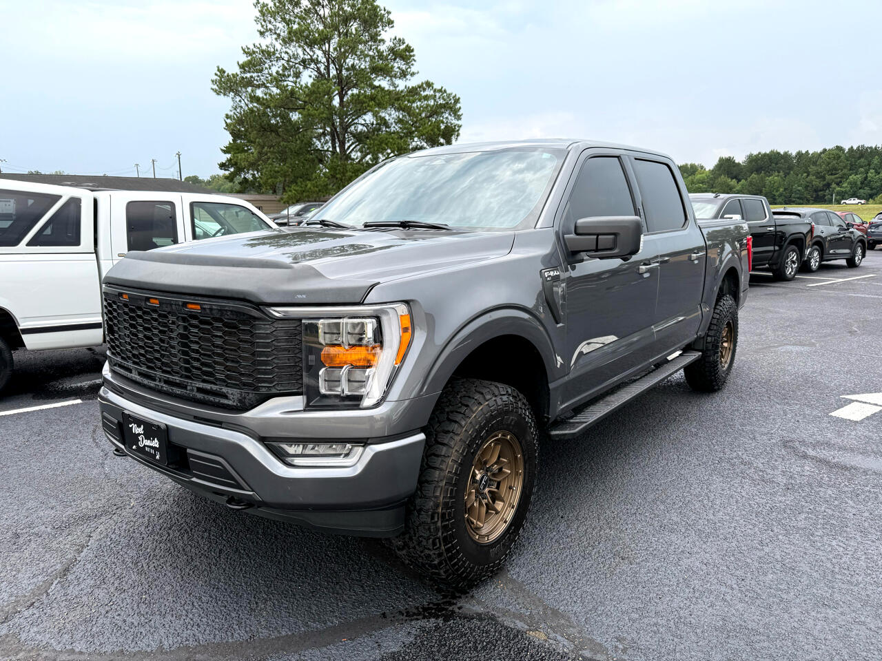 2023 Ford F-150 XLT photo 2