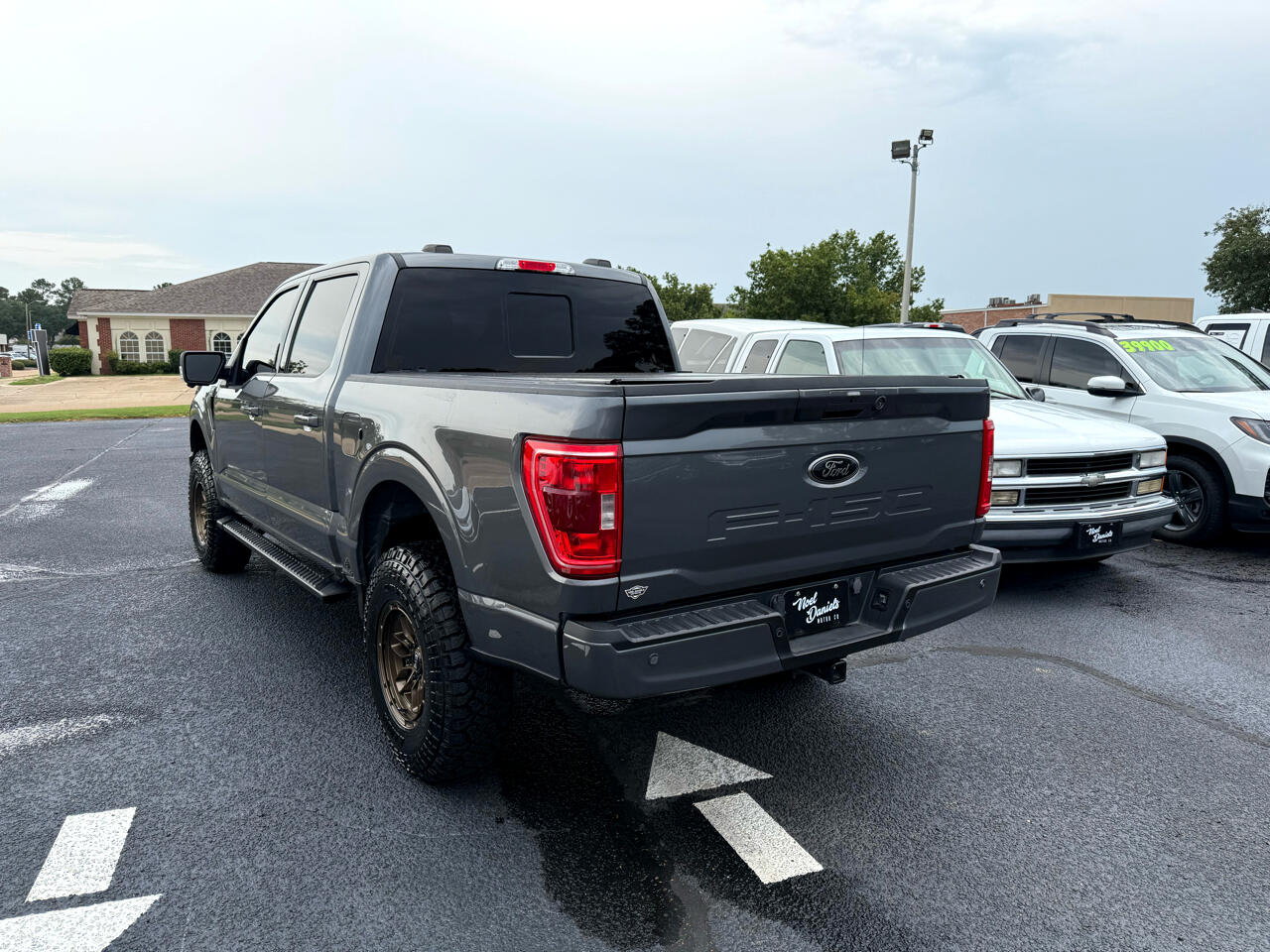 2023 Ford F-150 XLT photo 5