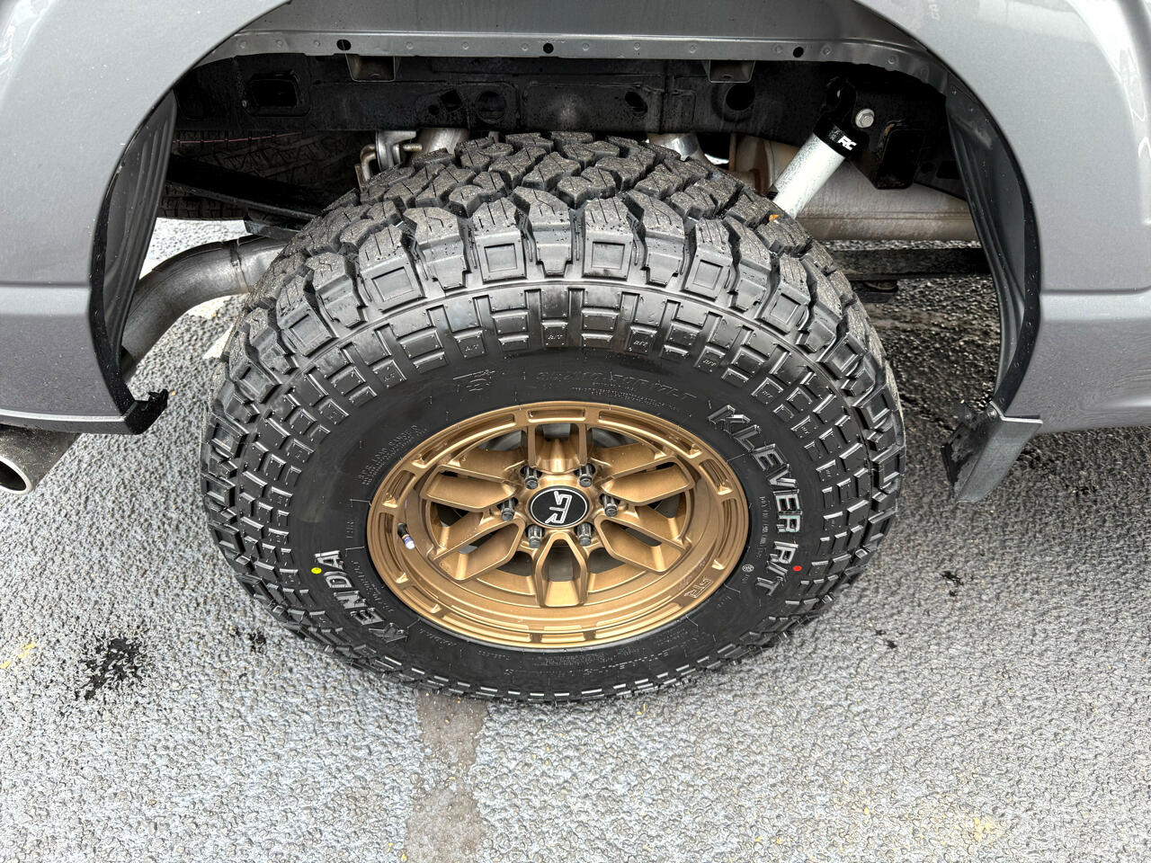 2023 Ford F-150 XLT photo 22