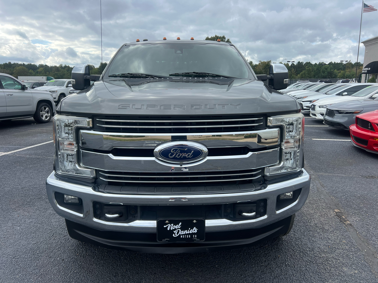 Ford F-350 SD Lariat Crew Cab Long Bed DRW 4WD 2017