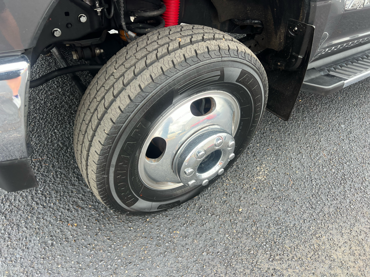 Ford F-350 SD Lariat Crew Cab Long Bed DRW 4WD 2017