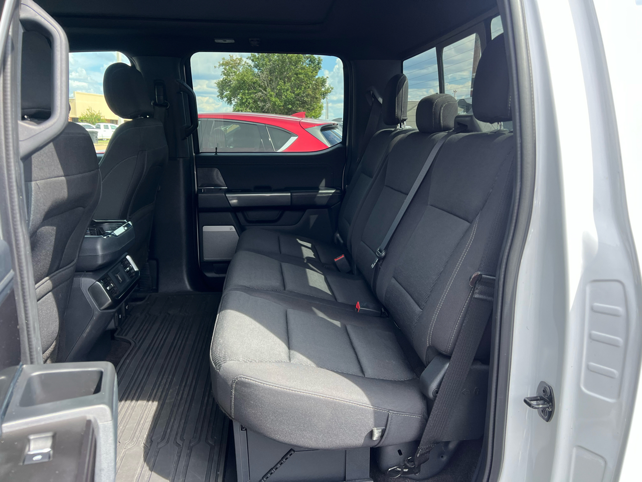2021 Ford F-150 XLT photo 8