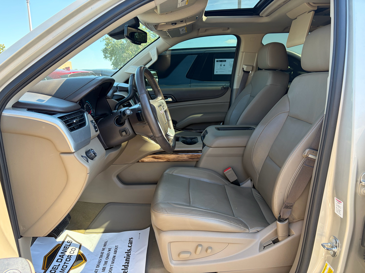 2017 Gmc Yukon SLT photo 6