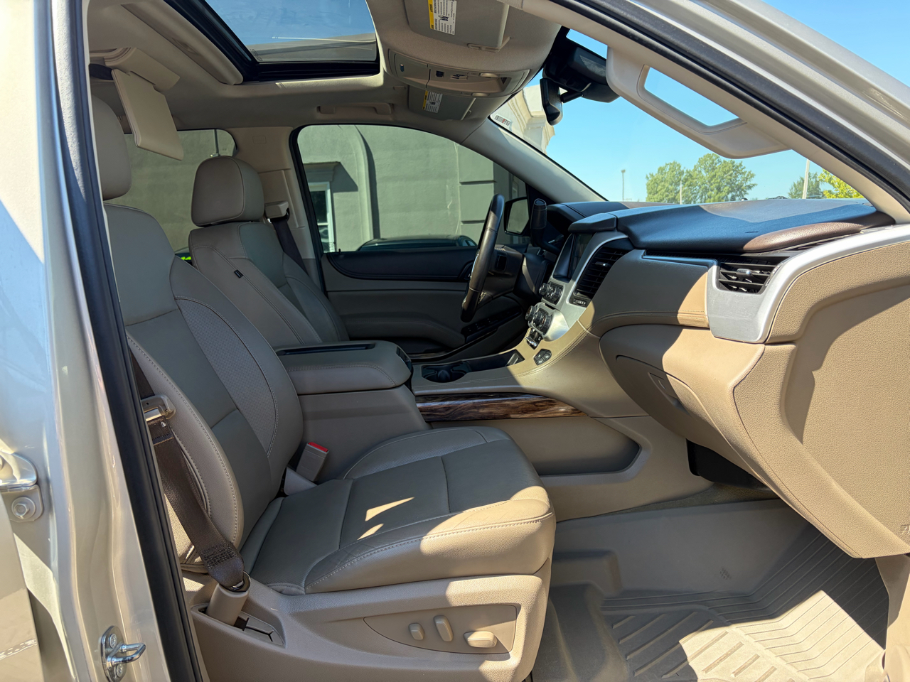 2017 Gmc Yukon SLT photo 8