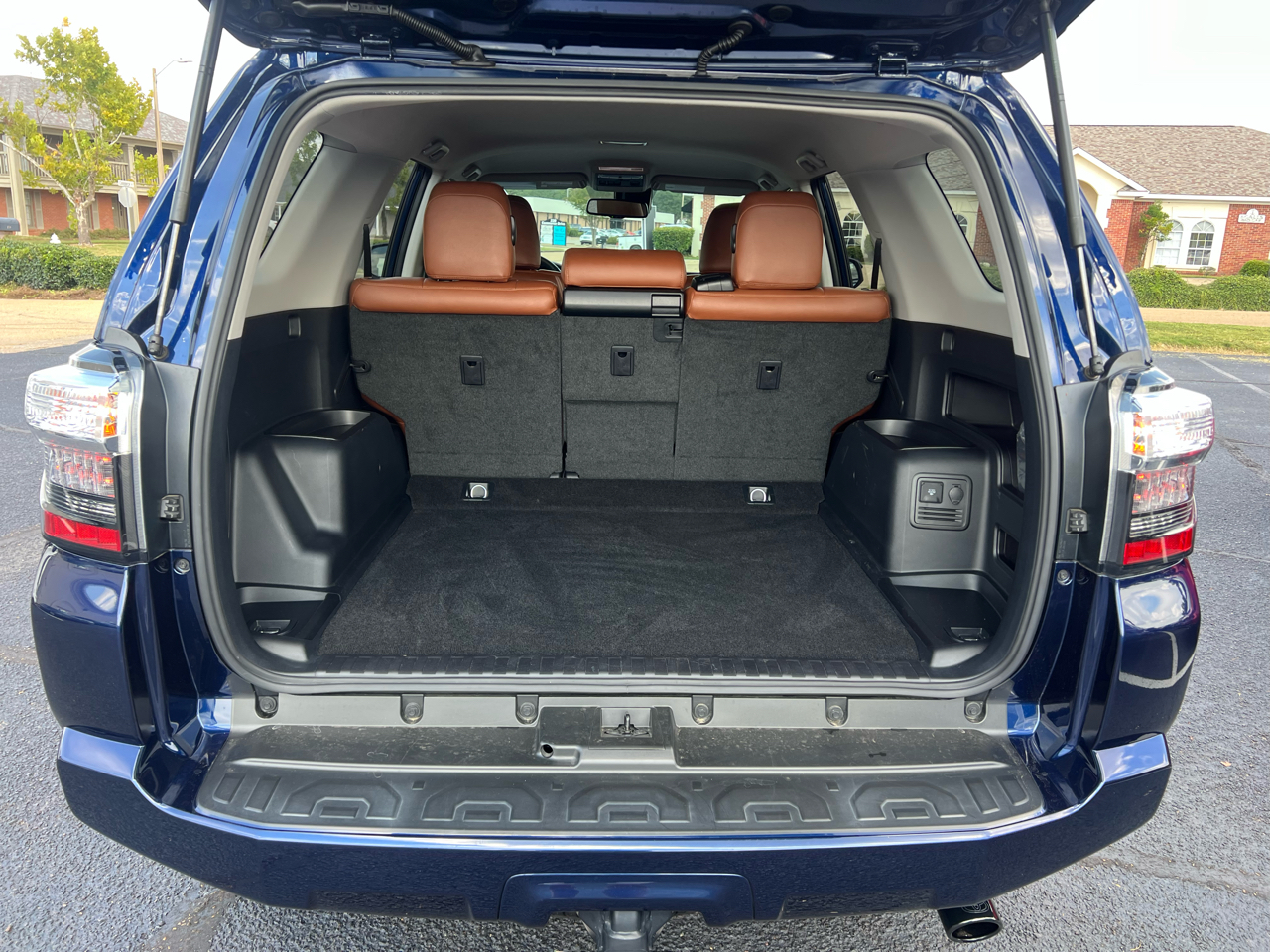 2023 Toyota 4Runner SR5 photo 7