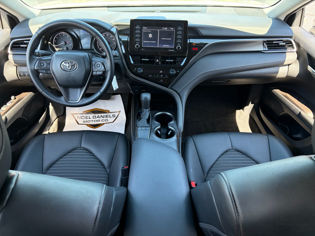 2023 Toyota Camry SE photo 6