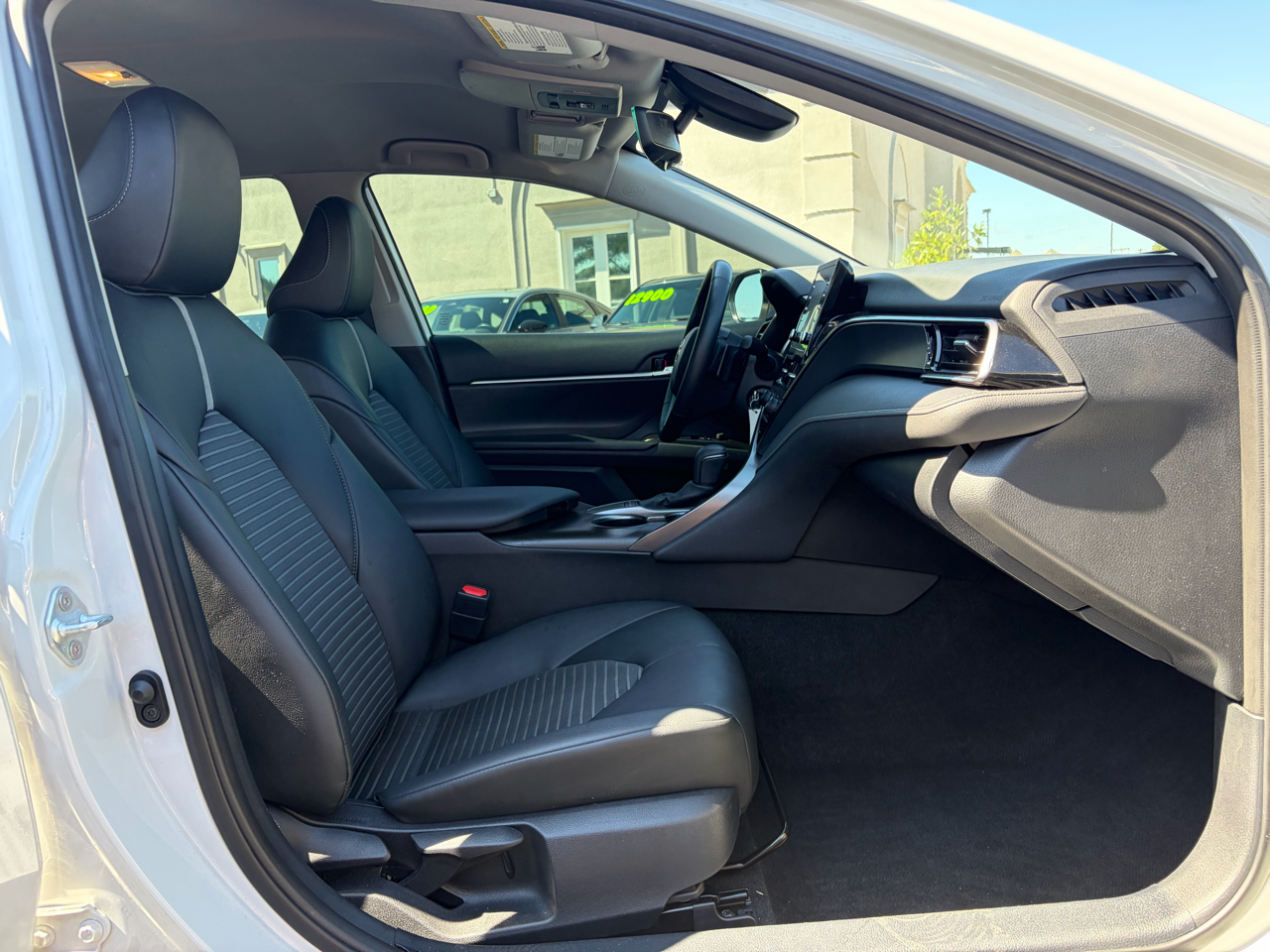 2023 Toyota Camry SE photo 7
