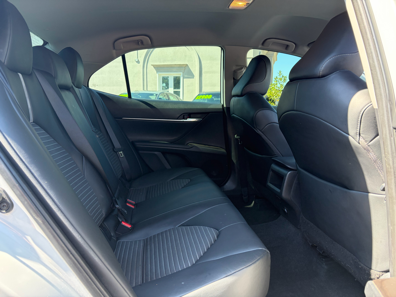 2023 Toyota Camry SE photo 9