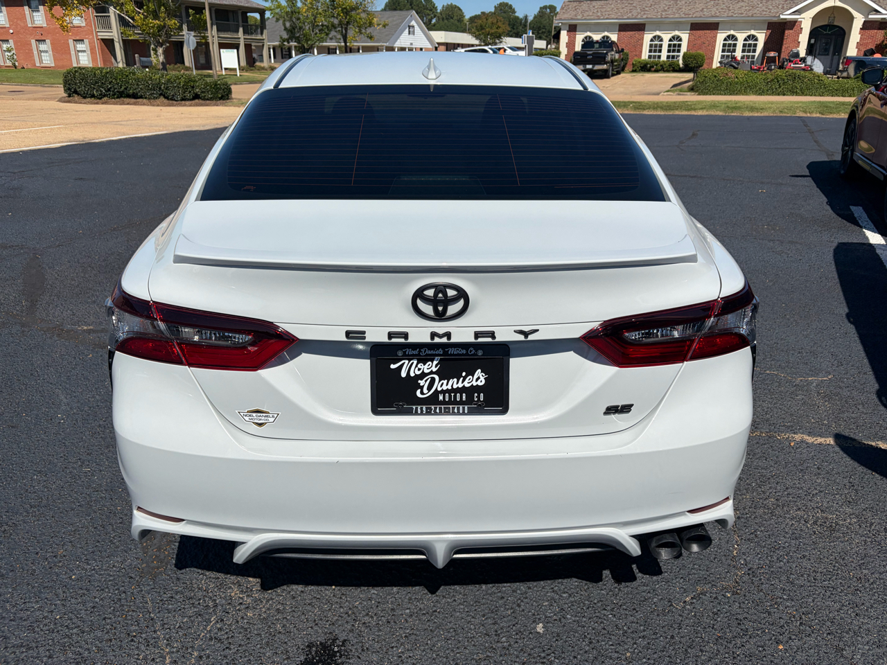 2023 Toyota Camry SE photo 11