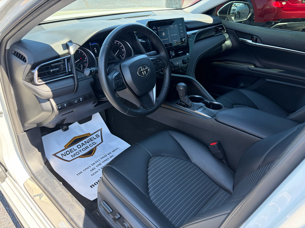 2023 Toyota Camry SE photo 12