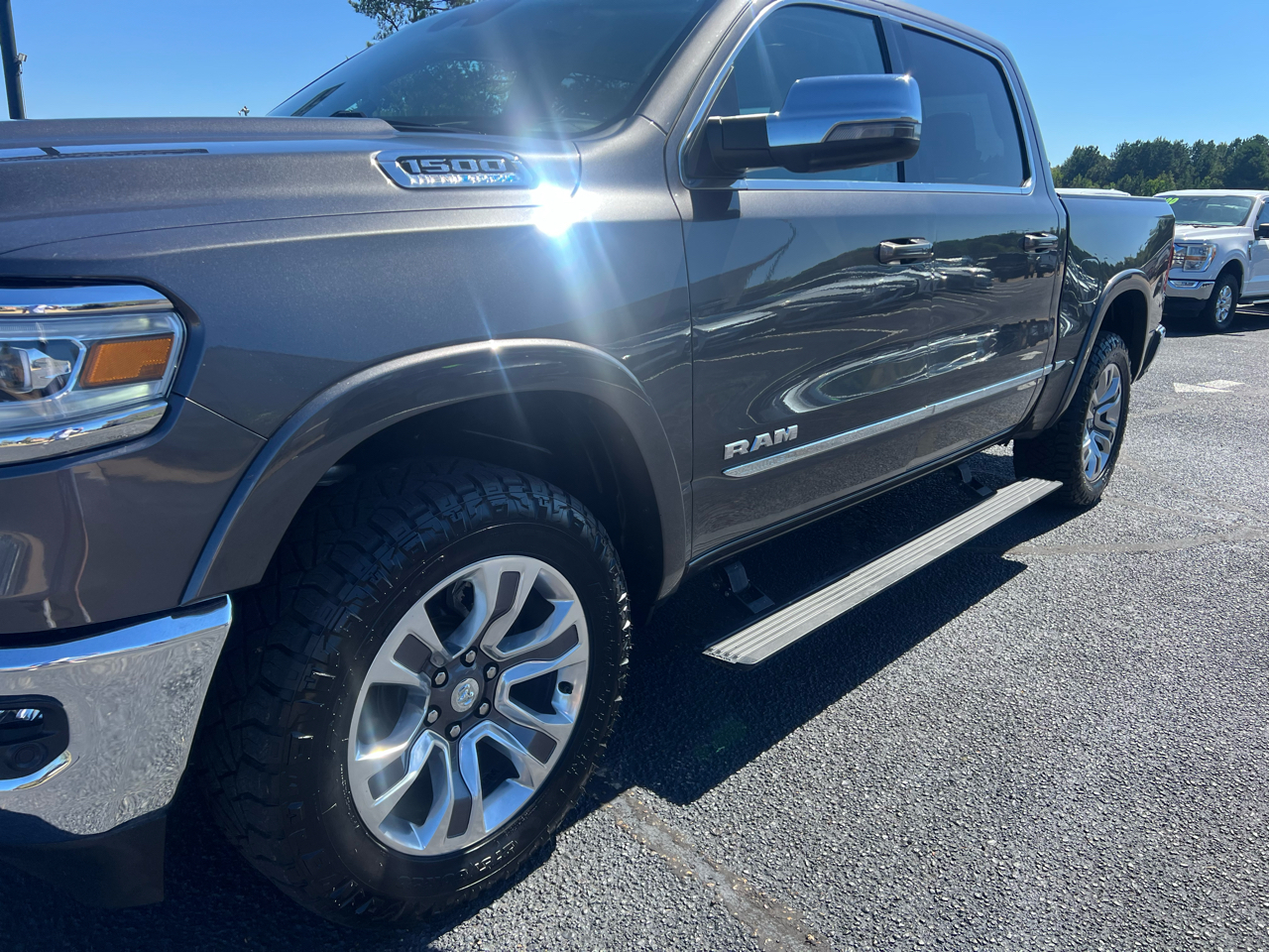 RAM 1500 Limited Crew Cab SWB 4WD 2024