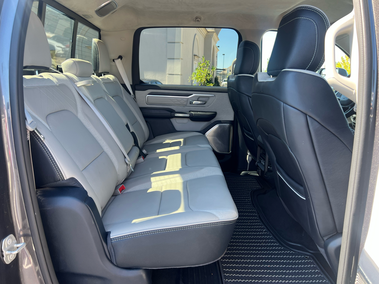 RAM 1500 Limited Crew Cab SWB 4WD 2024