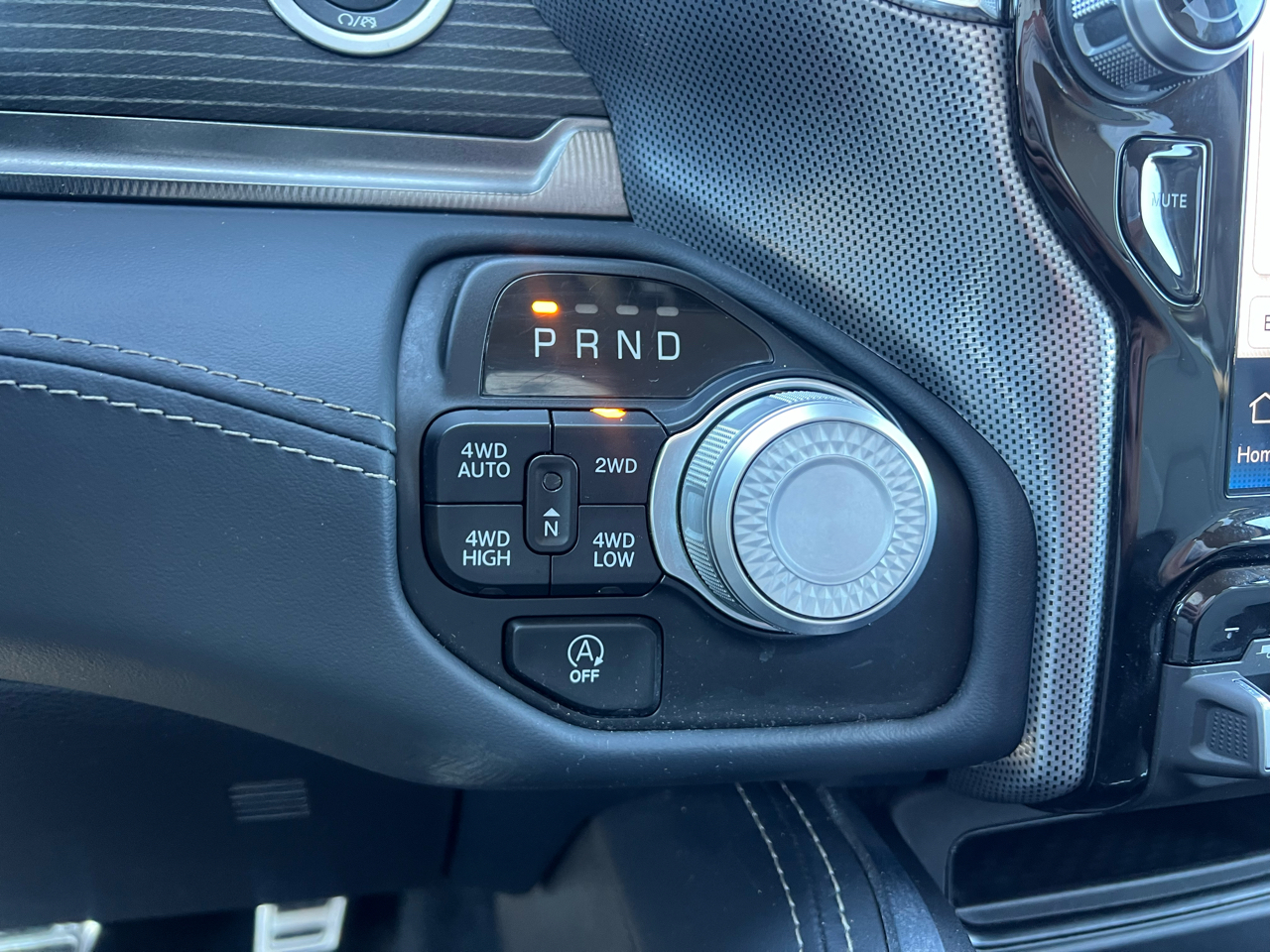 RAM 1500 Limited Crew Cab SWB 4WD 2024