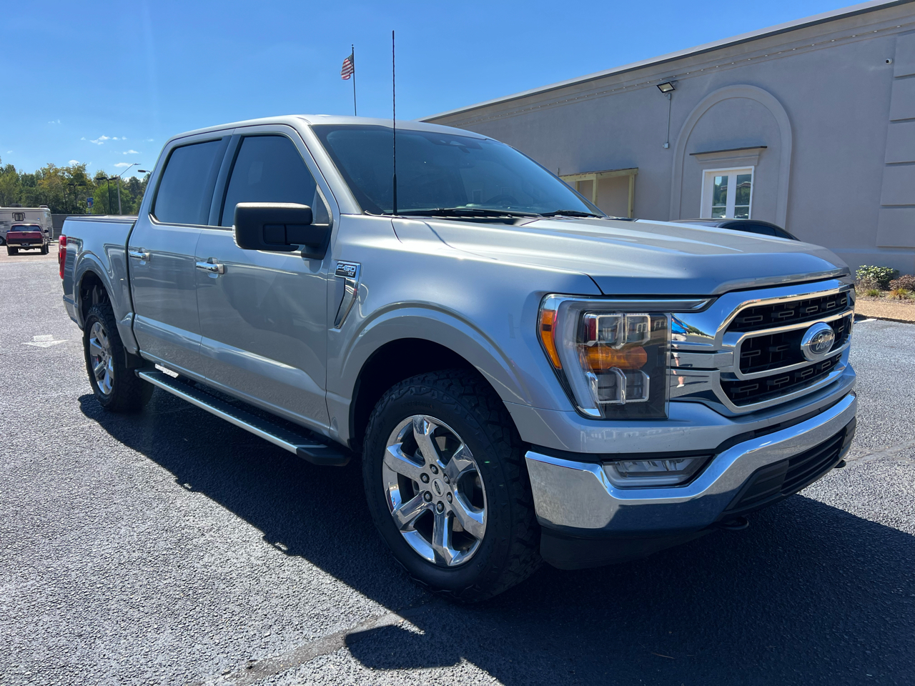 2022 Ford F-150 XLT photo 3