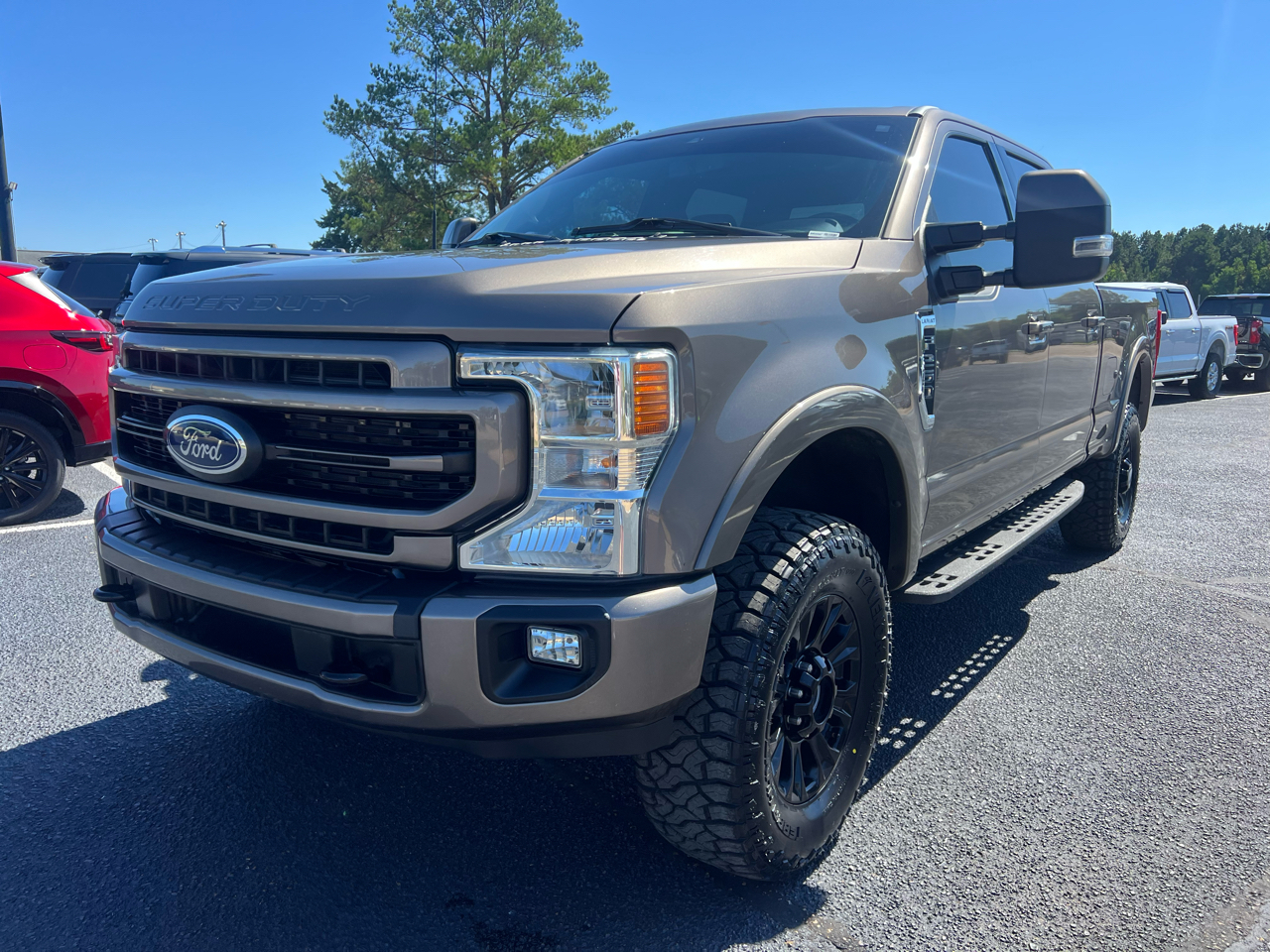 2022 Ford F-250 Lariat photo 2