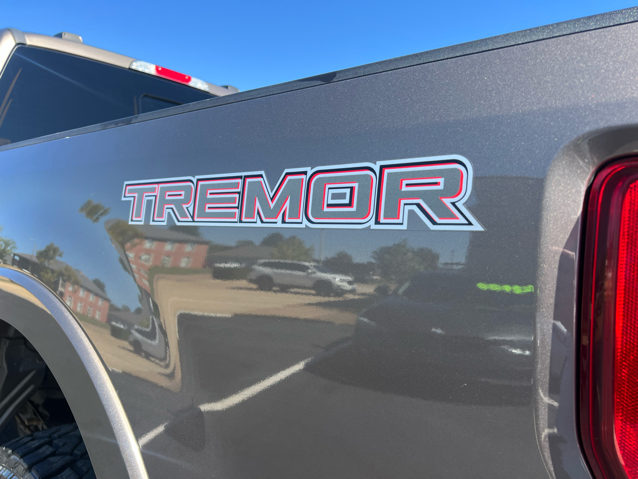 Ford F-250 SD Lariat Crew Cab 4WD 2022