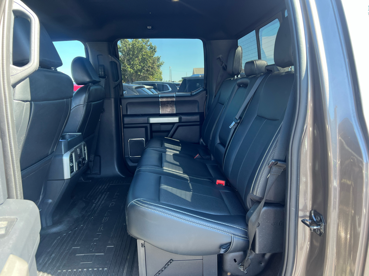 Ford F-250 SD Lariat Crew Cab 4WD 2022