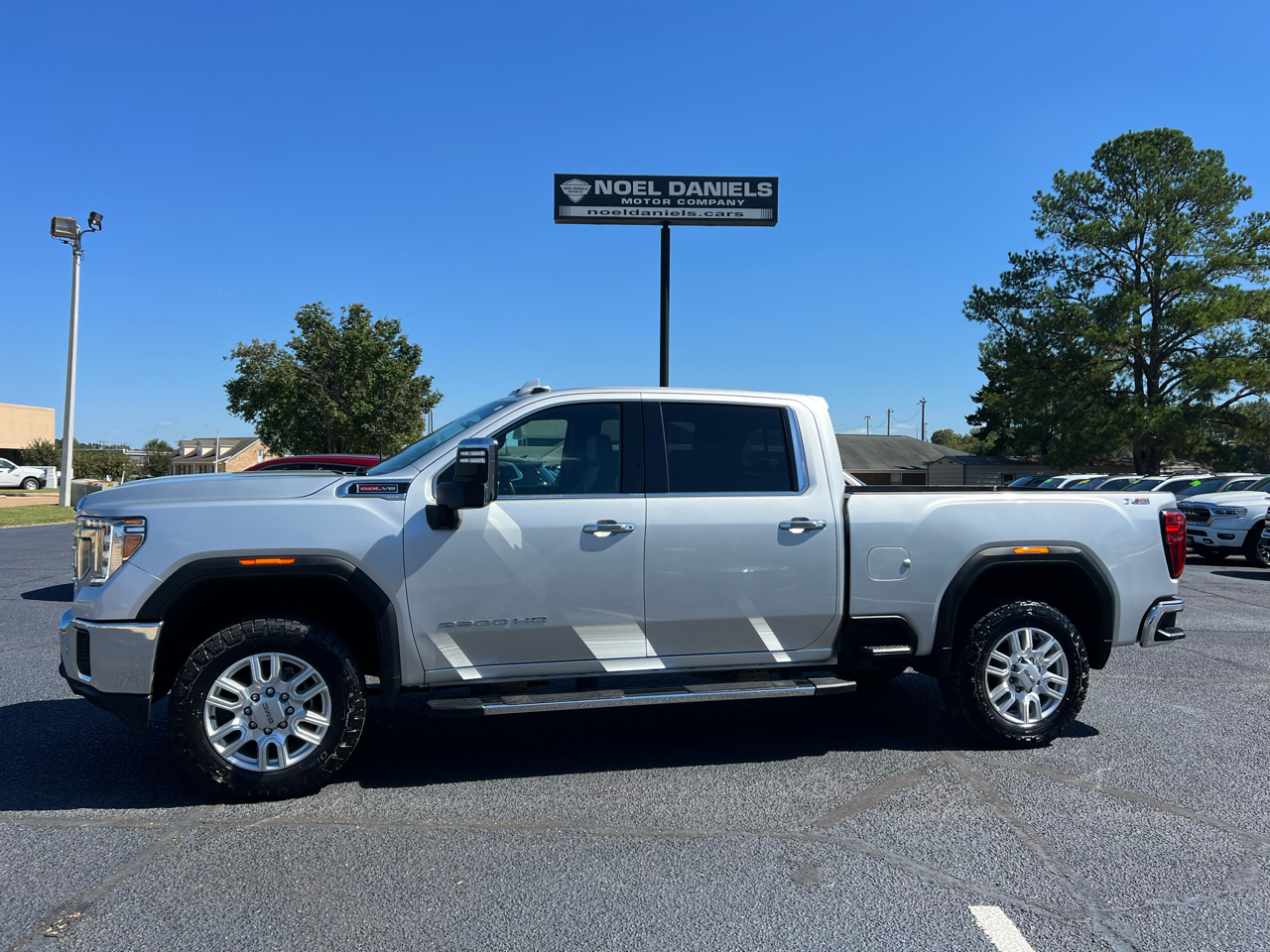 2023 GMC Sierra 2500HD SLT Crew Cab 4WD