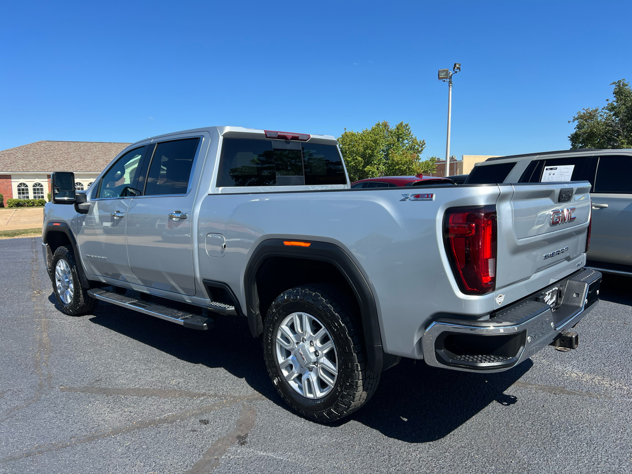 GMC Sierra 2500HD SLT Crew Cab 4WD 2023