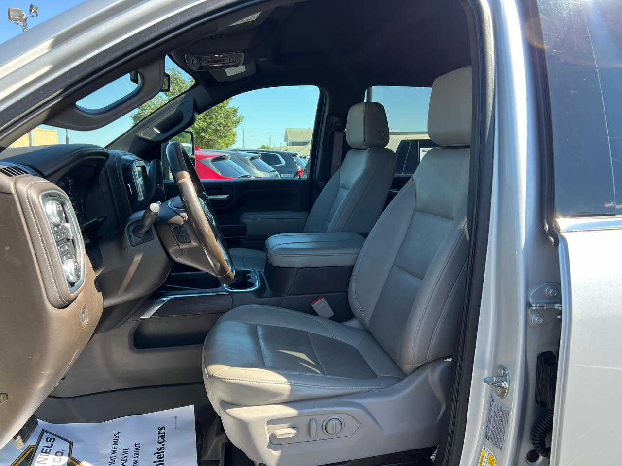 GMC Sierra 2500HD SLT Crew Cab 4WD 2023