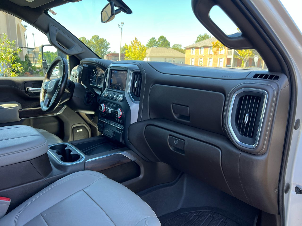 GMC Sierra 2500HD SLT Crew Cab 4WD 2023