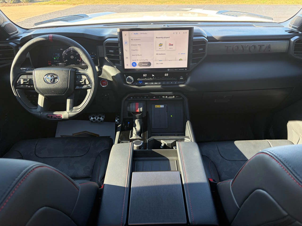 Toyota Tundra TRD PRO CrewMax 4WD Hybrid 2024