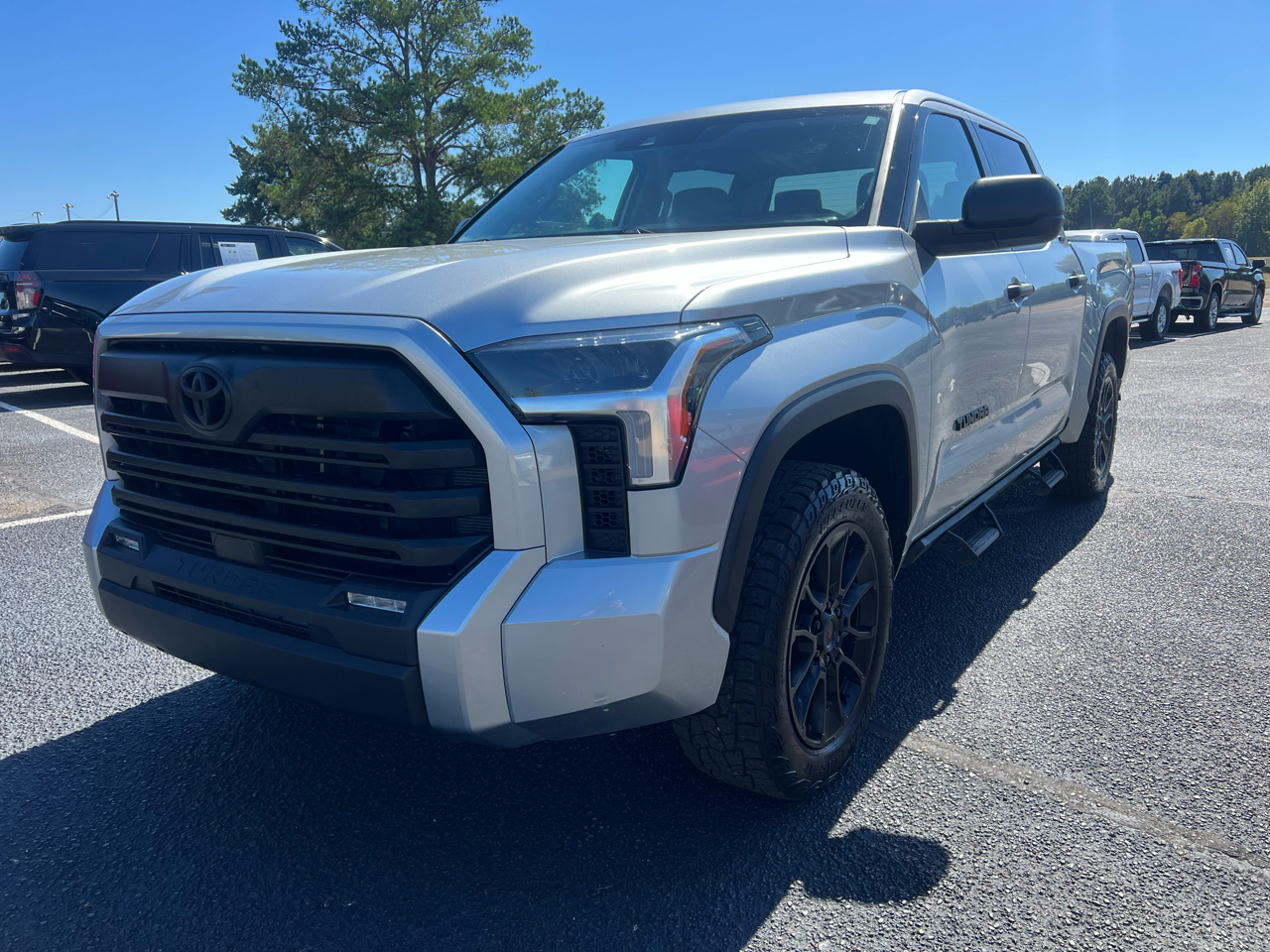 Toyota Tundra SR5 CrewMax 4WD 2023