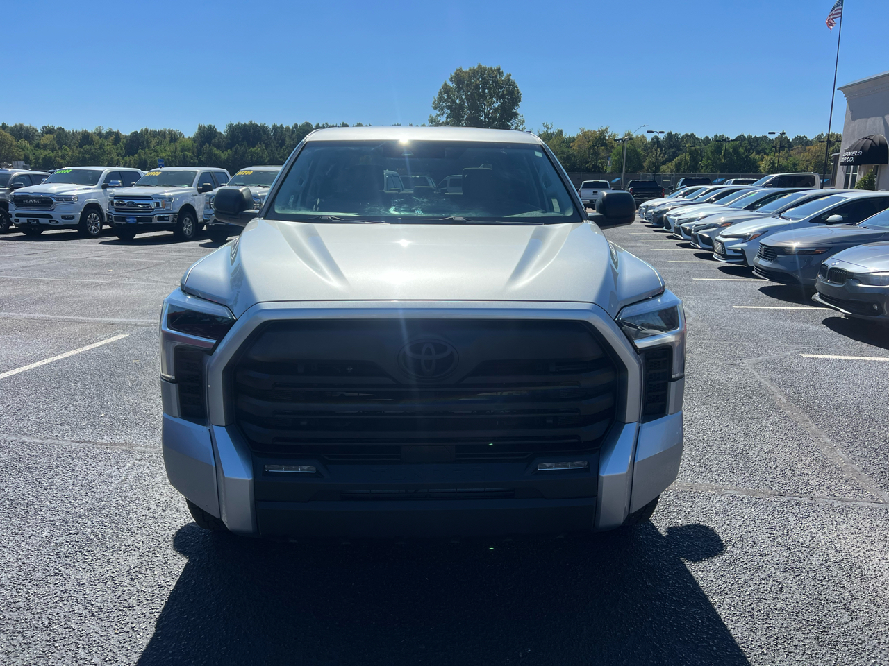 Toyota Tundra SR5 CrewMax 4WD 2023